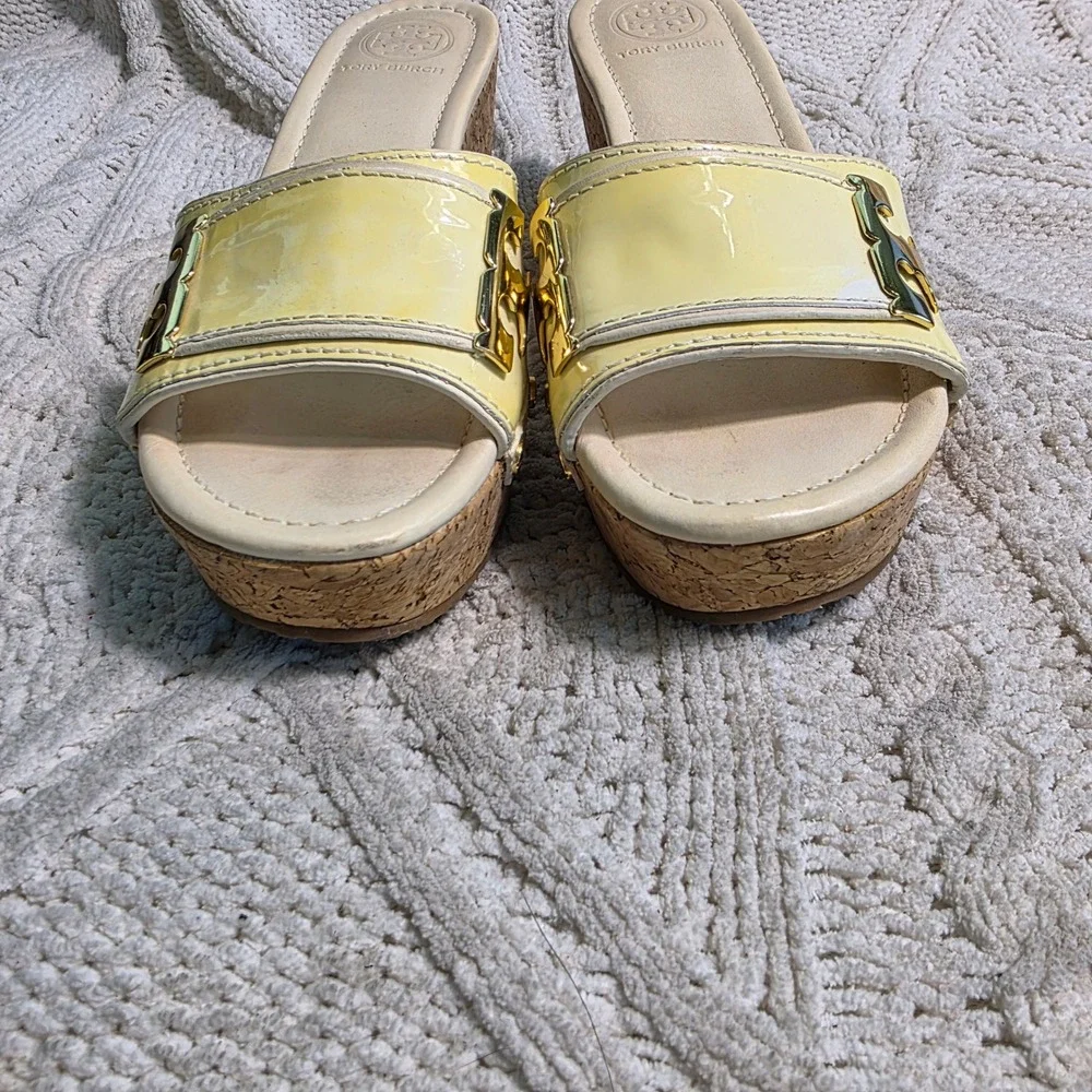 Tory Burch Miller Cork Wedge Sandals Yellow Patent Leather‎ Womens 6.5M